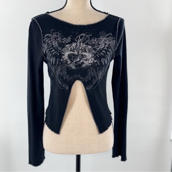 Urban outfitters Seek Destiny Split Black Graphic Long Sleeve Top size large - Picture 3 of 15